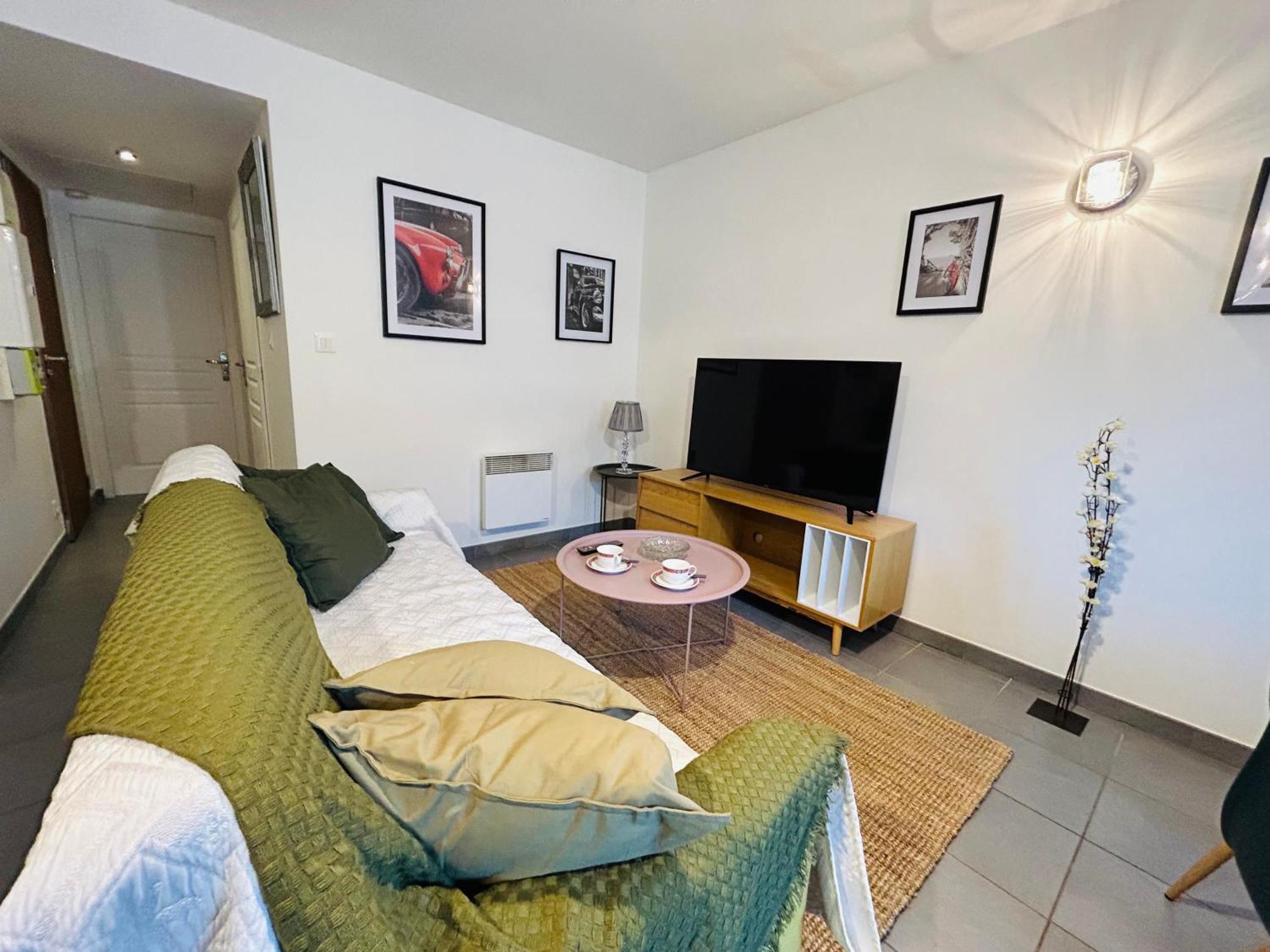Doyen 1 Proche Centre Ville Remeš Exteriér fotografie